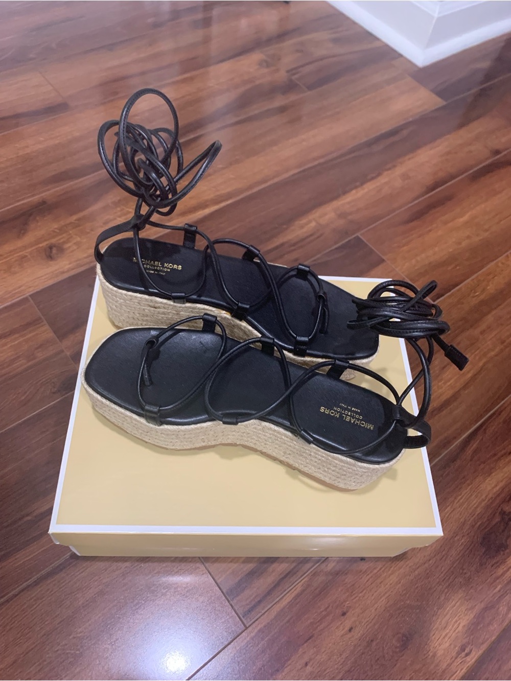 New Michael Kors Mabal Black Leather Platform Sandal Size 6.5